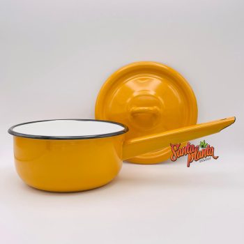 Casseruola Con Manico Lungo E Tappo Giallo Aperto
